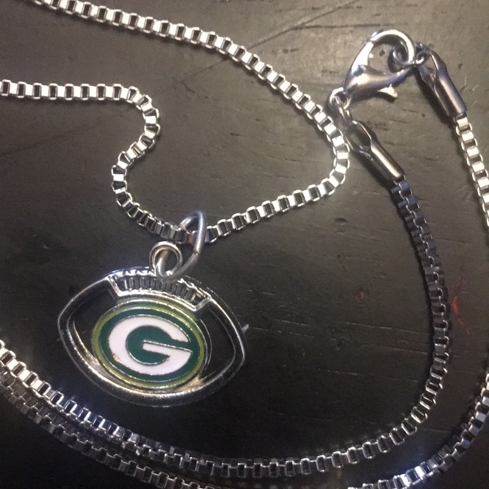Green Bay Packers necklace NWT - Picture 2 of 2